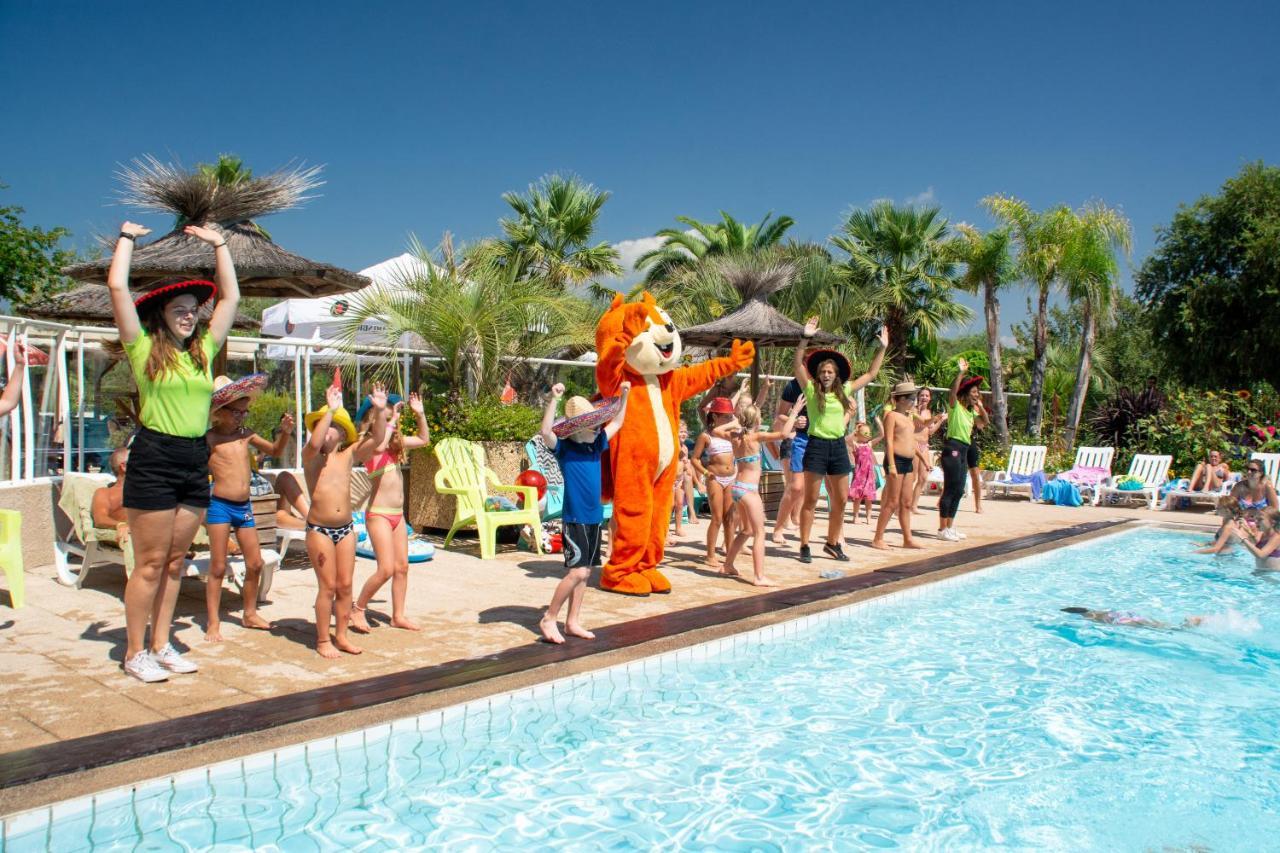 Chalets Met Buitenkeuken Op Camping Lei Suves - Joycasa Roquebrune-sur Argens Εξωτερικό φωτογραφία