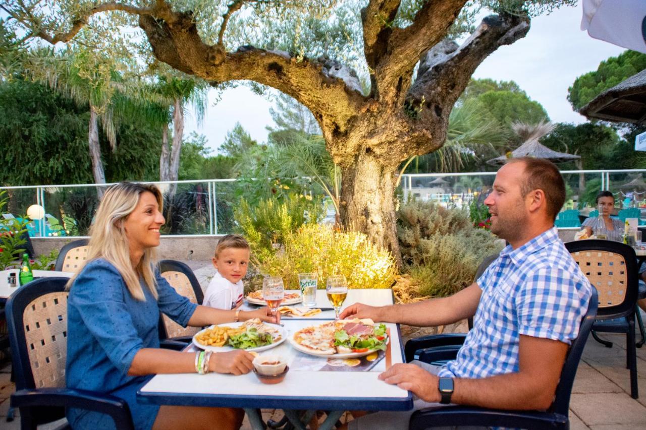 Chalets Met Buitenkeuken Op Camping Lei Suves - Joycasa Roquebrune-sur Argens Εξωτερικό φωτογραφία