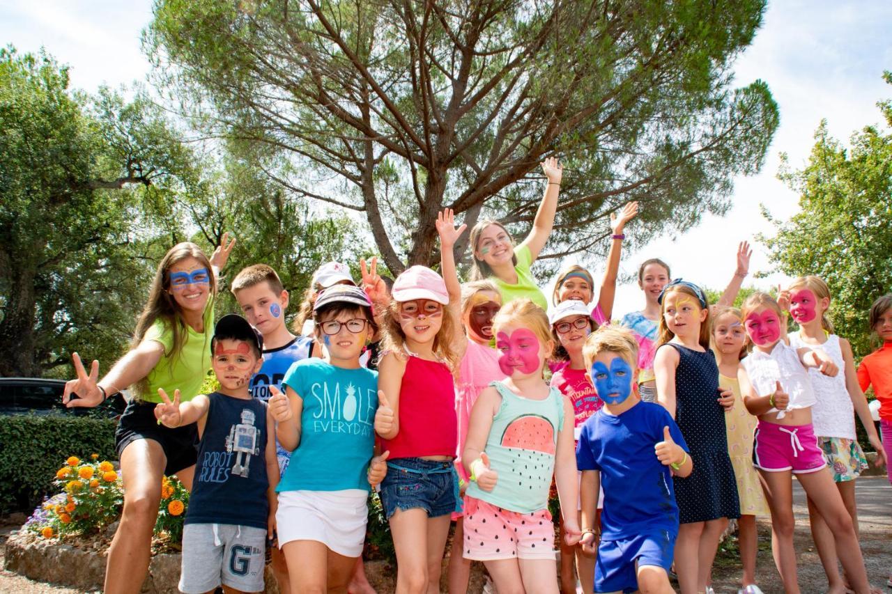 Chalets Met Buitenkeuken Op Camping Lei Suves - Joycasa Roquebrune-sur Argens Εξωτερικό φωτογραφία