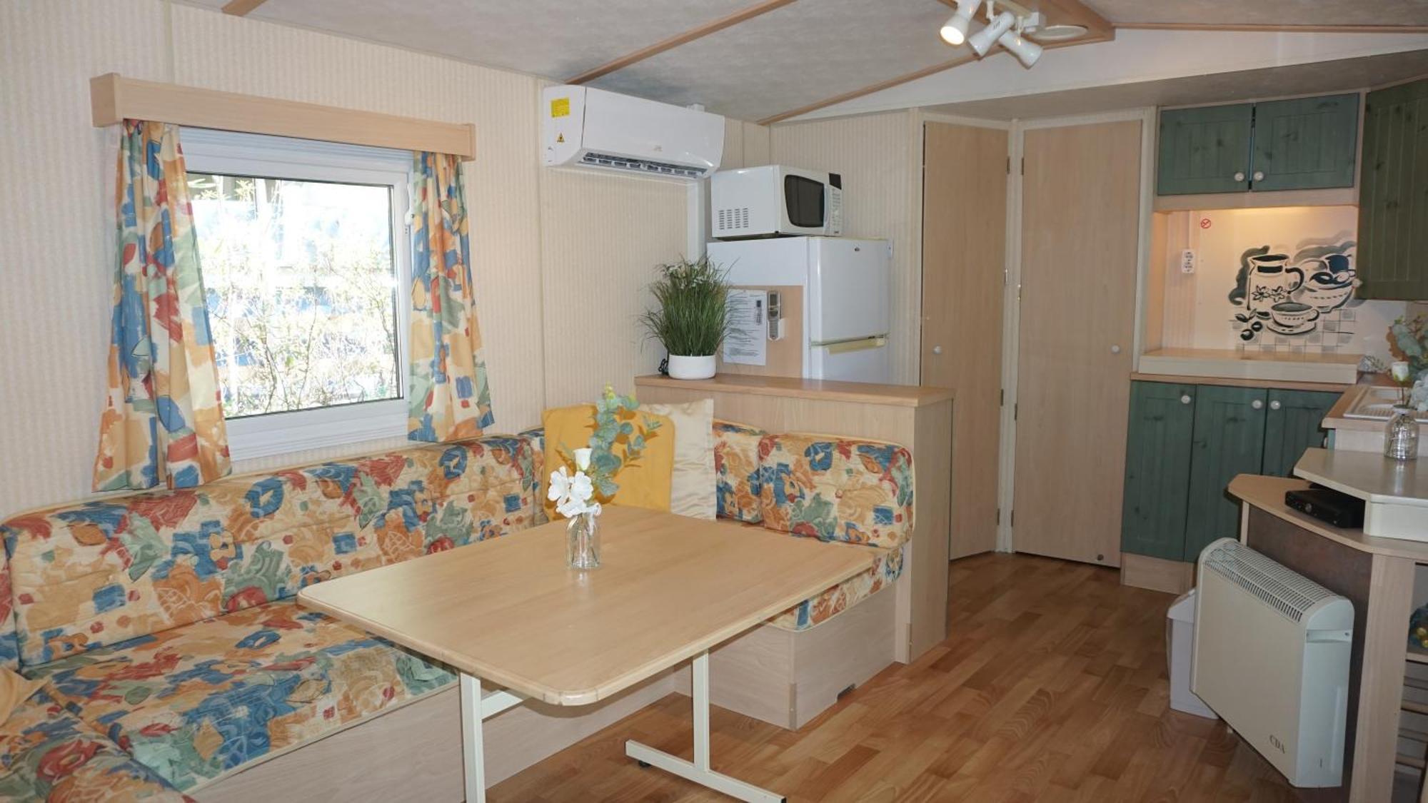 Chalets Met Buitenkeuken Op Camping Lei Suves - Joycasa Roquebrune-sur Argens Δωμάτιο φωτογραφία