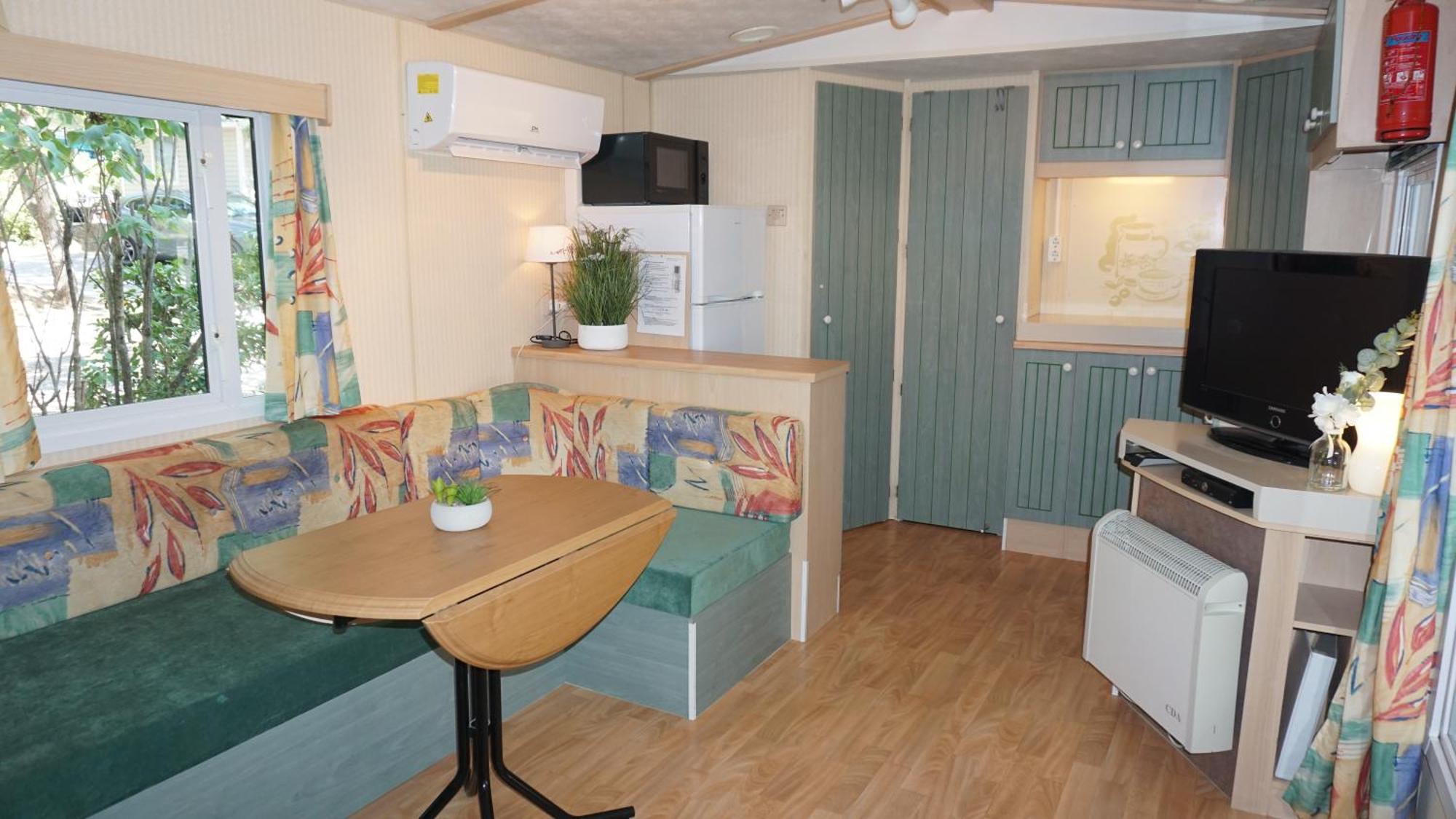 Chalets Met Buitenkeuken Op Camping Lei Suves - Joycasa Roquebrune-sur Argens Δωμάτιο φωτογραφία